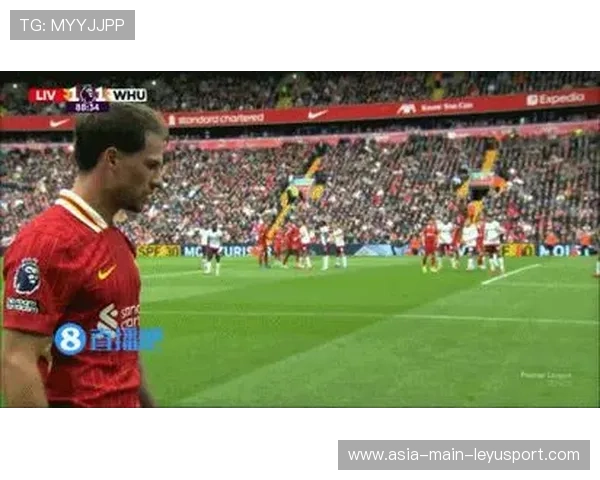 利物浦范迪克补射头球破门