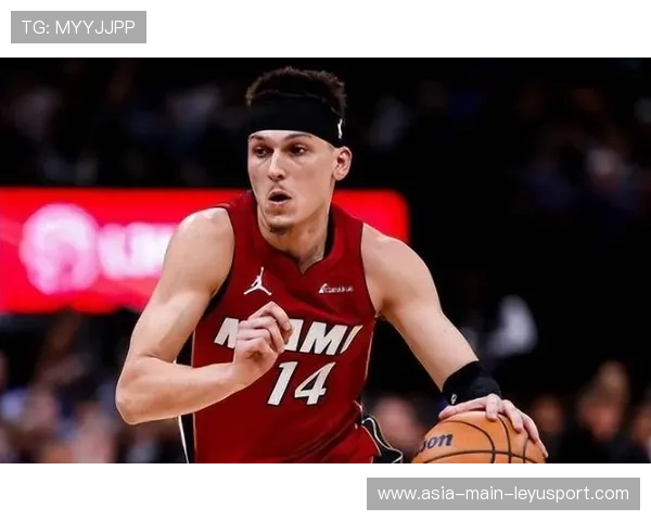 希罗三分再中，热火替补席欢声震天